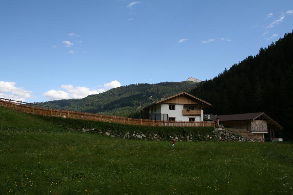 Ferienhaus "Larch Soge" Διαμέρισμα Racines Εξωτερικό φωτογραφία